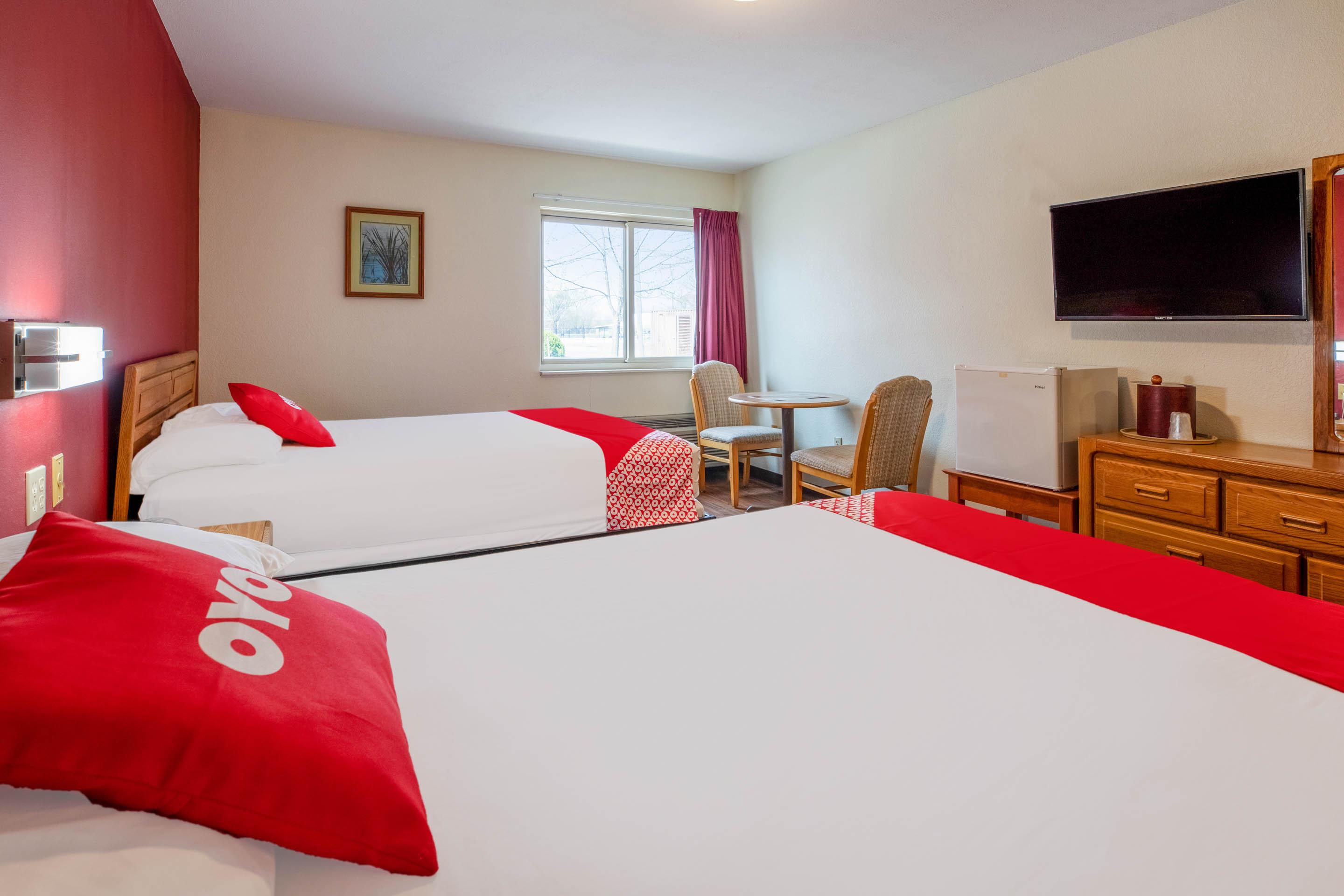 Oyo Hotel Chesaning Route 52 & Hwy 57 Kültér fotó