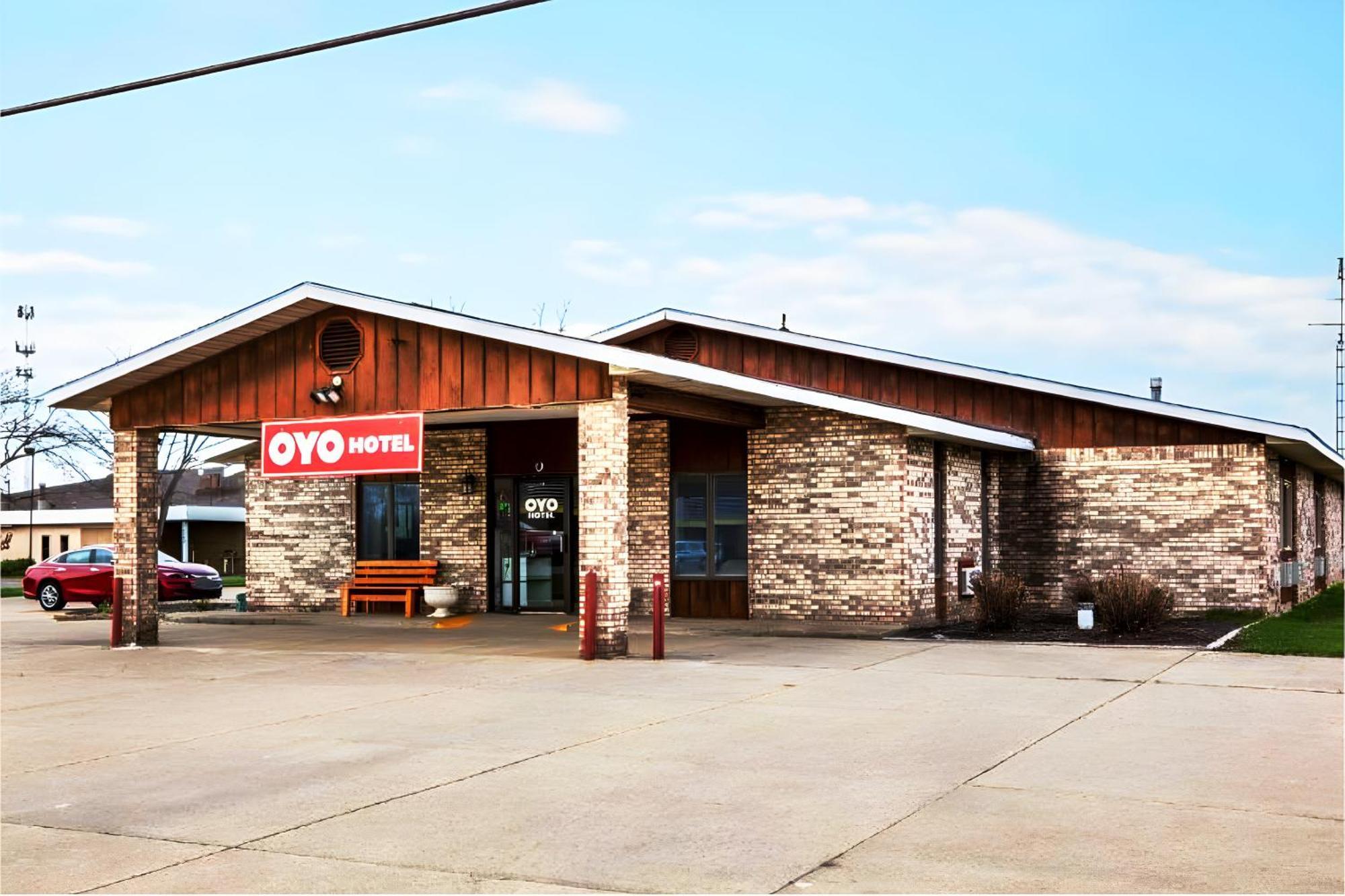 Oyo Hotel Chesaning Route 52 & Hwy 57 Kültér fotó